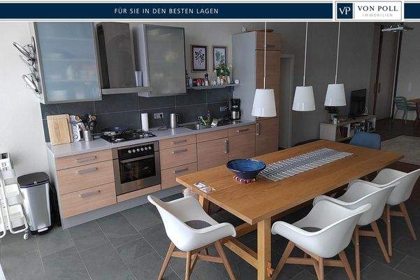 Eingangsbereich mit Küche  Bild 2