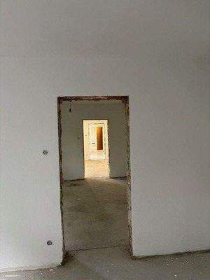 Kinderzimmer 3 Sicht Richtung Schlafzimmer.jpg