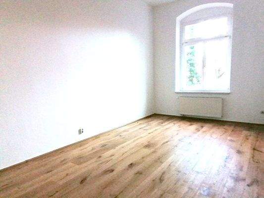 Zimmer 2 mit neuem Parkett