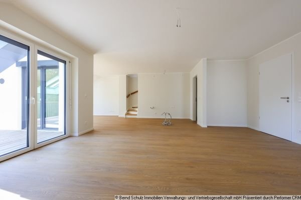 4 Wohnzimmer