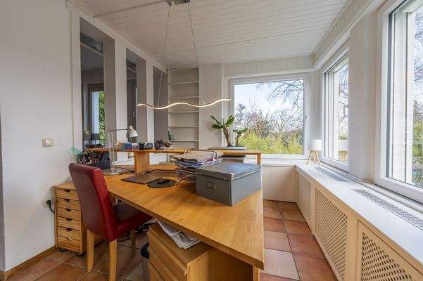 ...mit Zugang zum Balkon