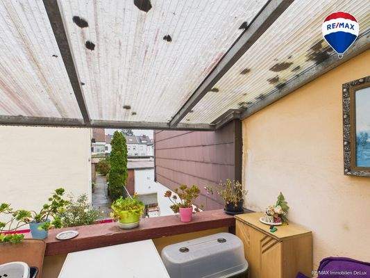 RE:MAXImmobilienDeLuxRodenBalkon