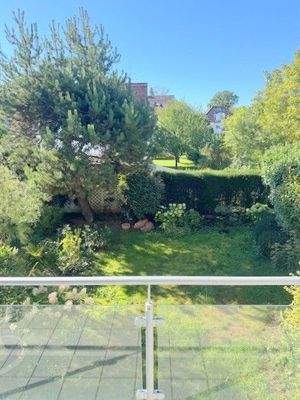 Blick aus Schlafen 1 grün