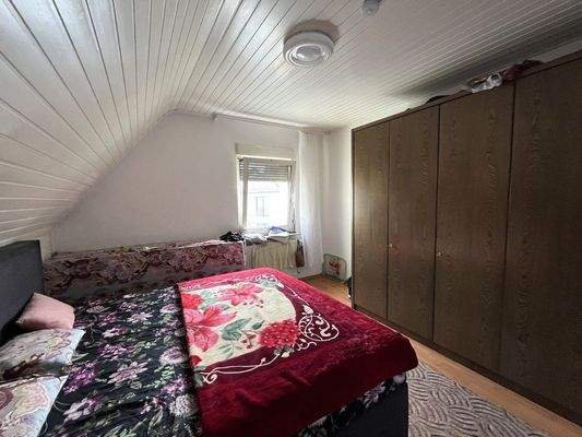 Großes Schlafzimmer