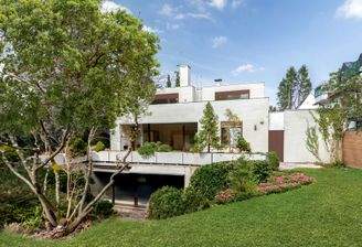 Sonnenverwöhntes Südgrundstück.