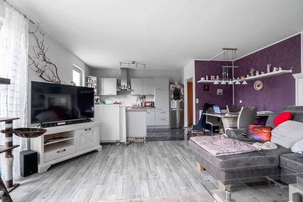 Wohnzimmer Haupthaus mit Sicht zur Küche