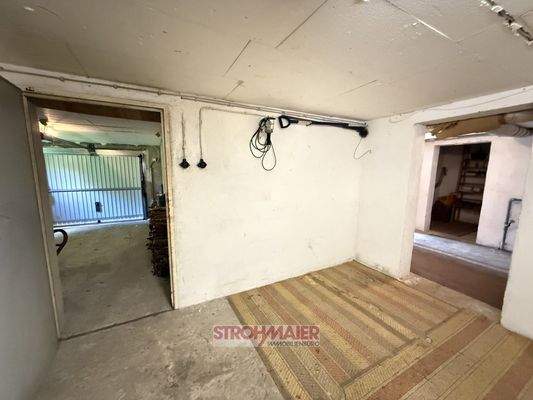 Kellerraum und Garage