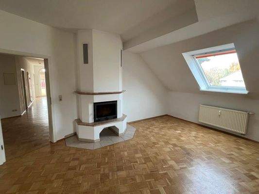 Wohnzimmer mit Kamin