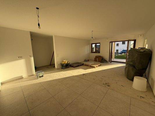 mit offener Küche und Terrasse