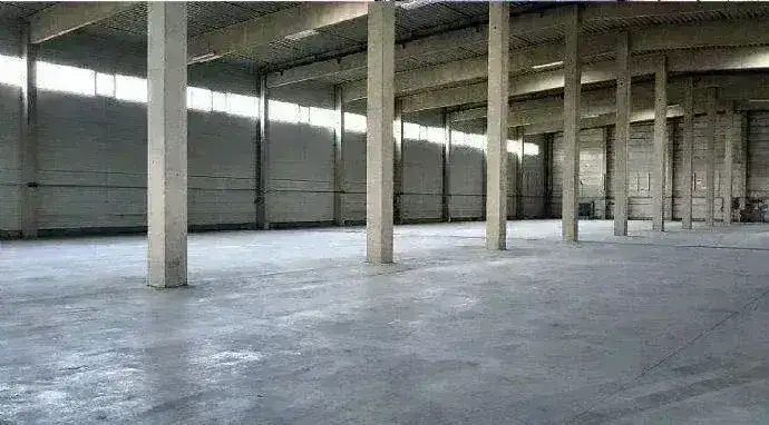 Neue Halle ca. 3000 m²