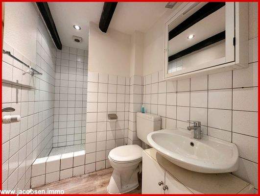WE 4 Erdgeschoss Bad 2