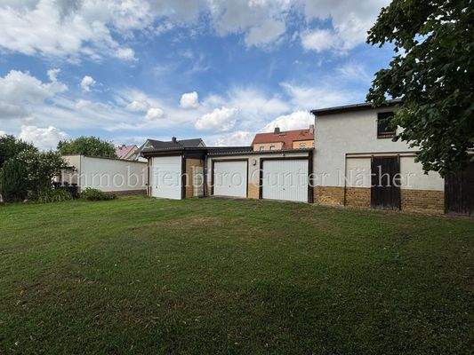 Garagen +Nebengelass