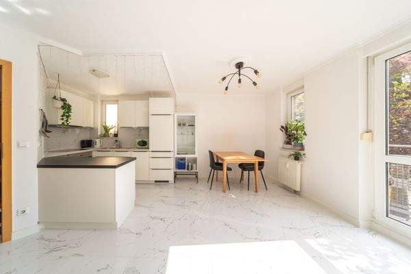 Kitchen and dining area