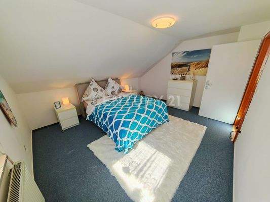 Gemütliches Schlafzimmer DG