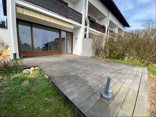 Terrasse vor dem Wohnzimmer