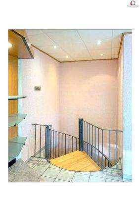 Treppe zum Kellergeschoß