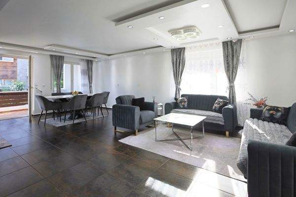 Wohn- und Essbereich
