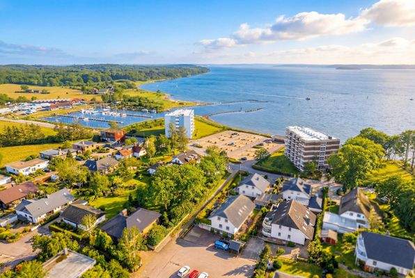 Nur wenige Schritte vom Hafen Schausende entfernt: