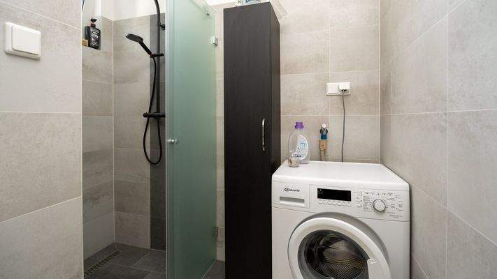 Bad Erdgeschoss Haus 2