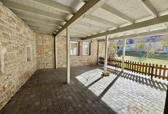 Terrasse zur Wohnung