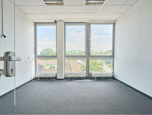 Muster Büro