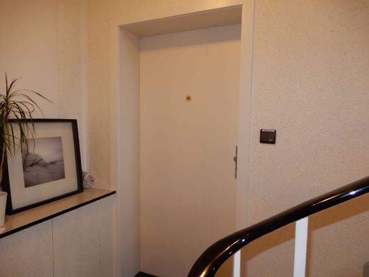 Wohnungseingangstür.JPG