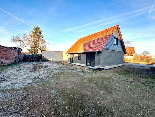 Rückansicht/ Garten/ Grundstück