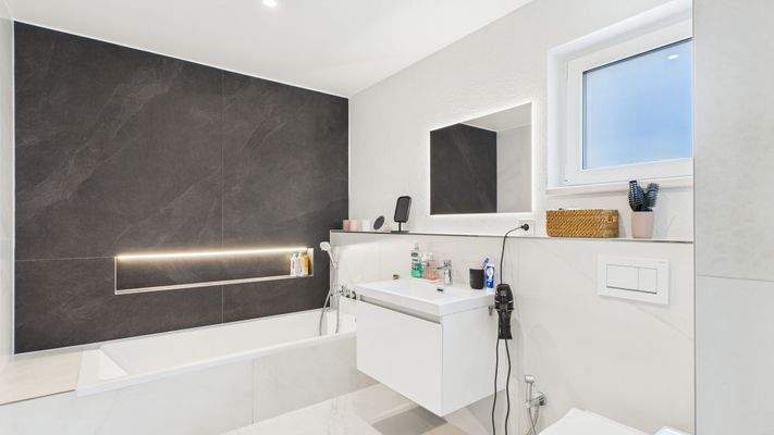 CAM05113G0-PR0007-STILL019 (2).jpg