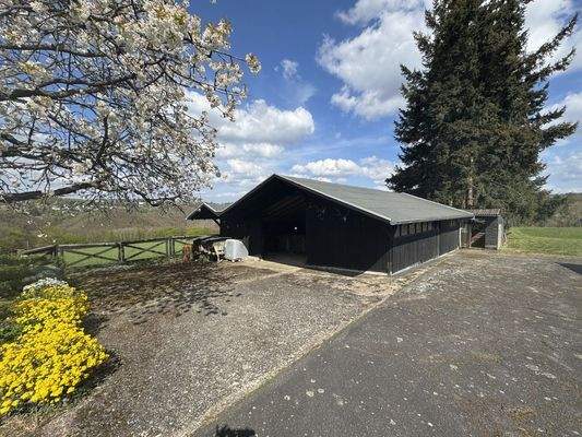 Weiteres Stallgebäude