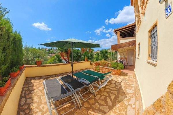 Sonnenterrasse mit weitem Panoramablick