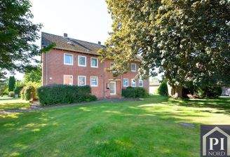 Vordere Hausansicht (linkes MFH)