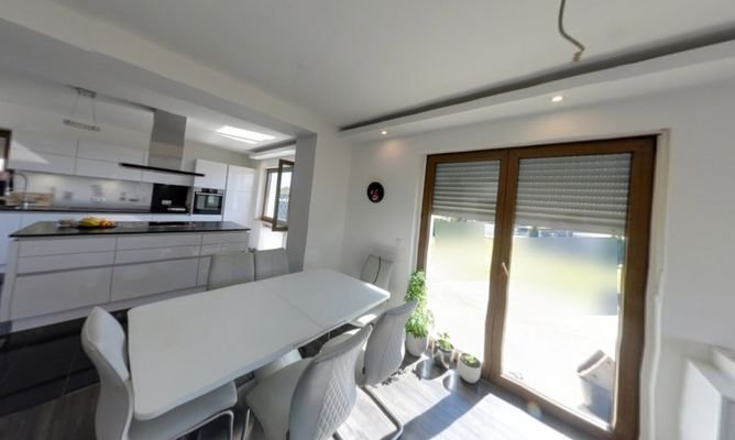 7,5 Essen - Terrasse.jpg