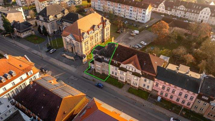 Luftansicht Straßenseite