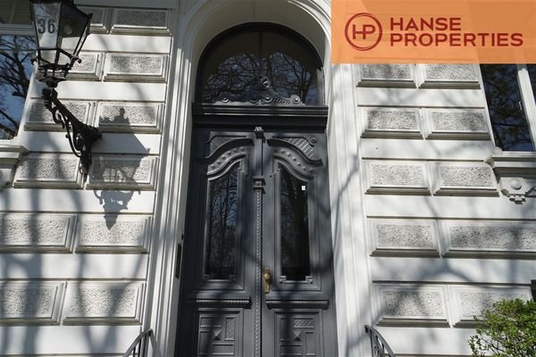  Hauseingangstür historischem Kandelaber