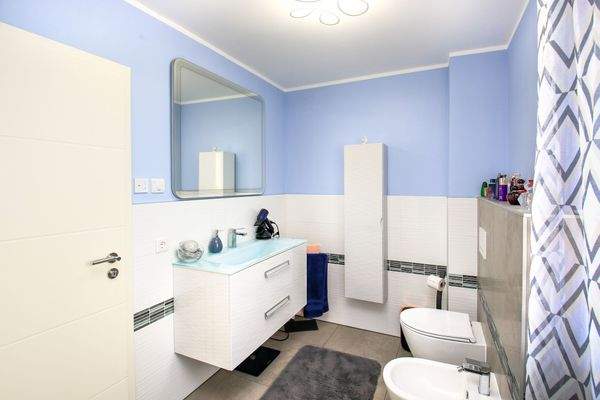 Neuhofen-Fröbelstr. - 12