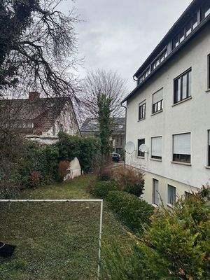 Garten und Hausansicht West.jpg