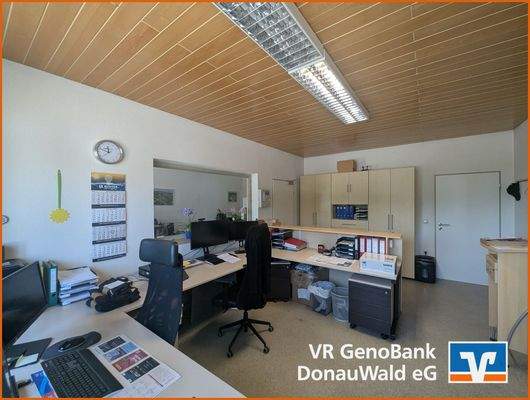 Empfangsbereich und Büro