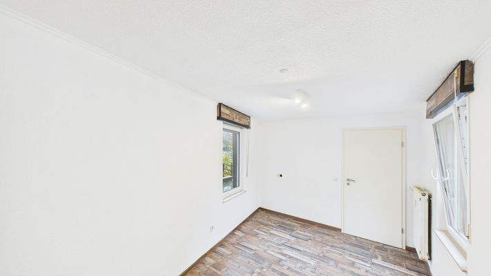 CAM03143G0-PR0197-STILL011