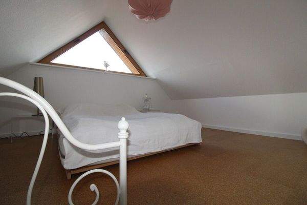 ausgebauter Dachoden 2, z. B. Spiel- oder Gästezimmer