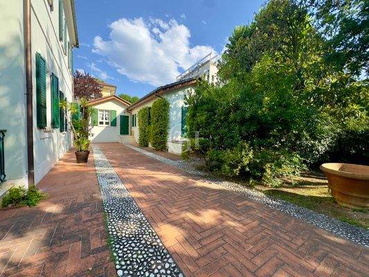 Äußere Pflasterung