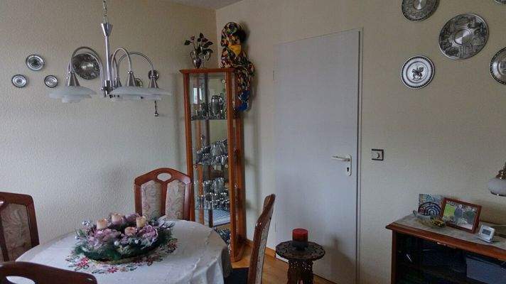 Esszimmer auch vom Flur erreichbar