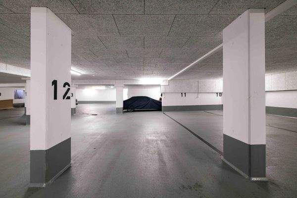 Tiefgaragenstellplatz mit Wallbox