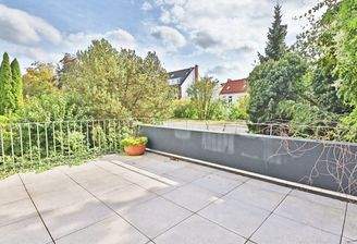 Terrasse im Hochparterre 