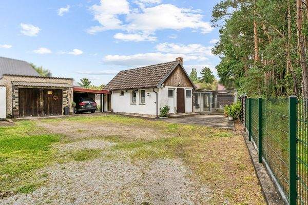 Innenhof mit Waschhaus