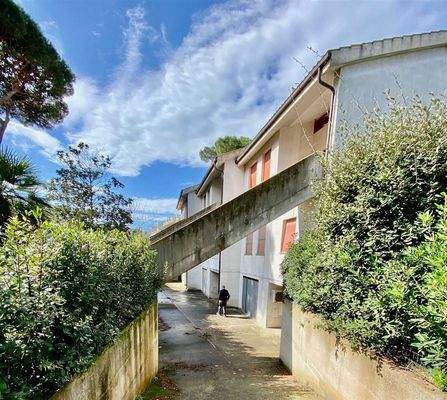 Reihenhaus Trifamigliare