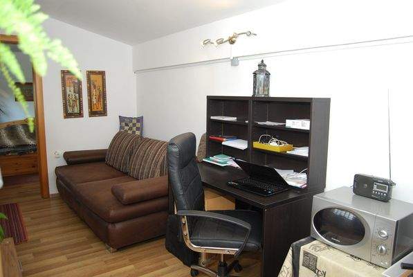 Arbeits- und Wohnzimmer