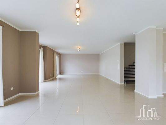 CAM02839G0-PR0140-STILL004