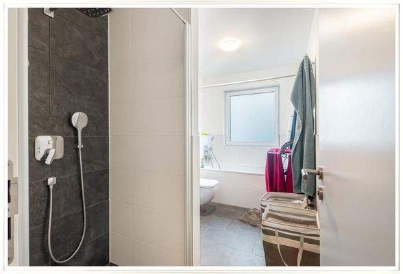 Badezimmer Ansicht 1