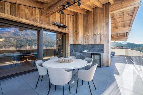 PANORAMATERRASSE MIT OUTDOOR KITCHEN