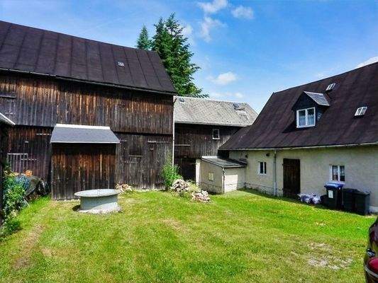 Bauernhaus mit Scheune